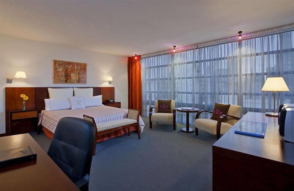 Four Points By Sheraton Montevideo Buitenkant foto