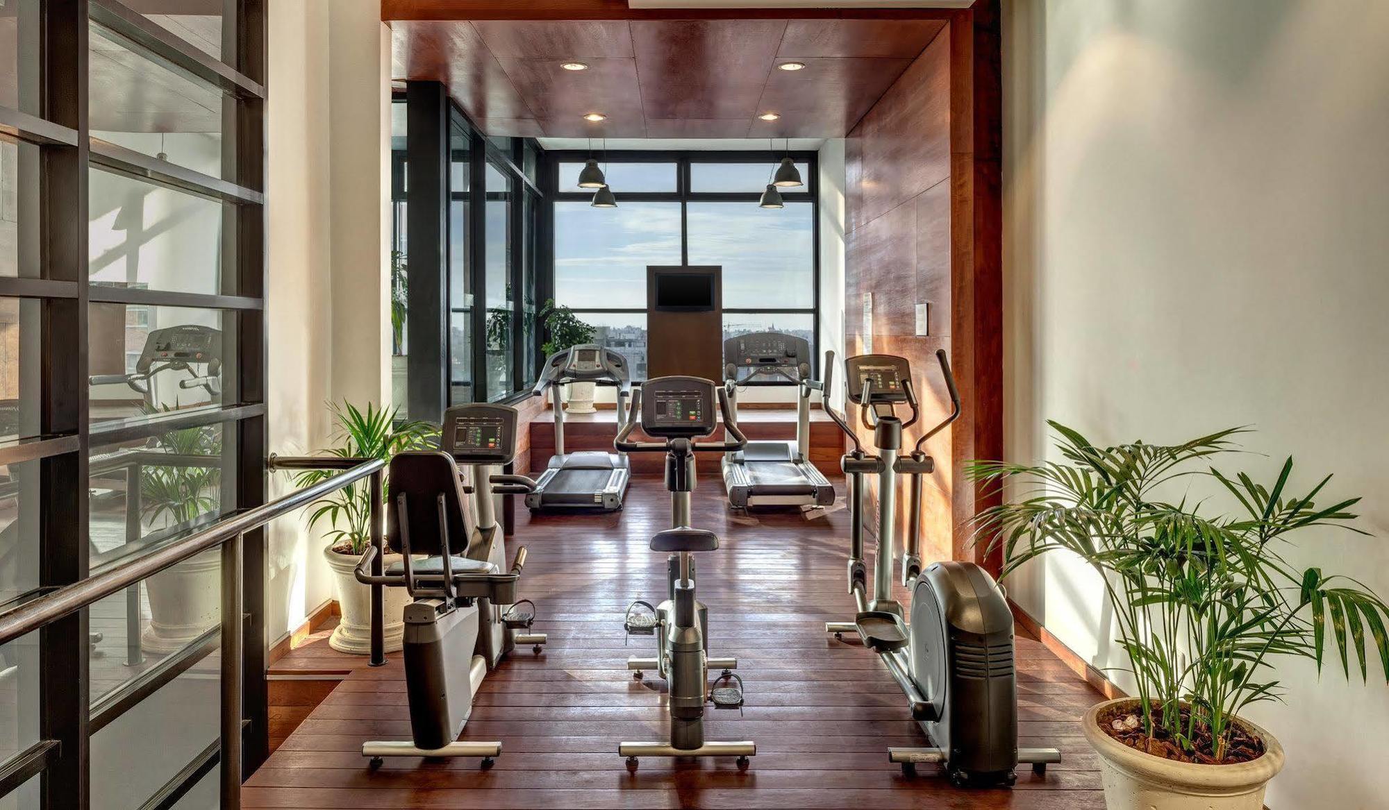 Four Points By Sheraton Montevideo Buitenkant foto