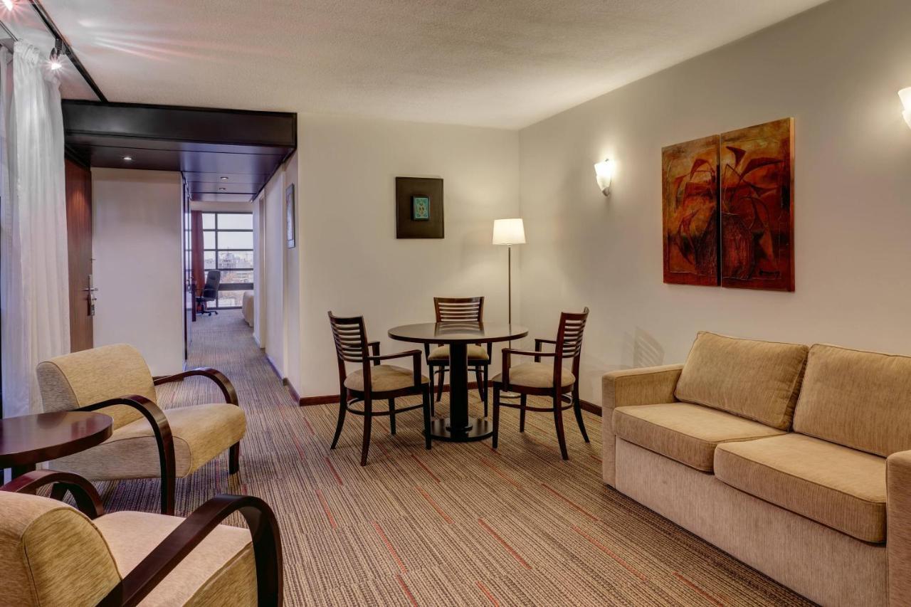 Four Points By Sheraton Montevideo Buitenkant foto