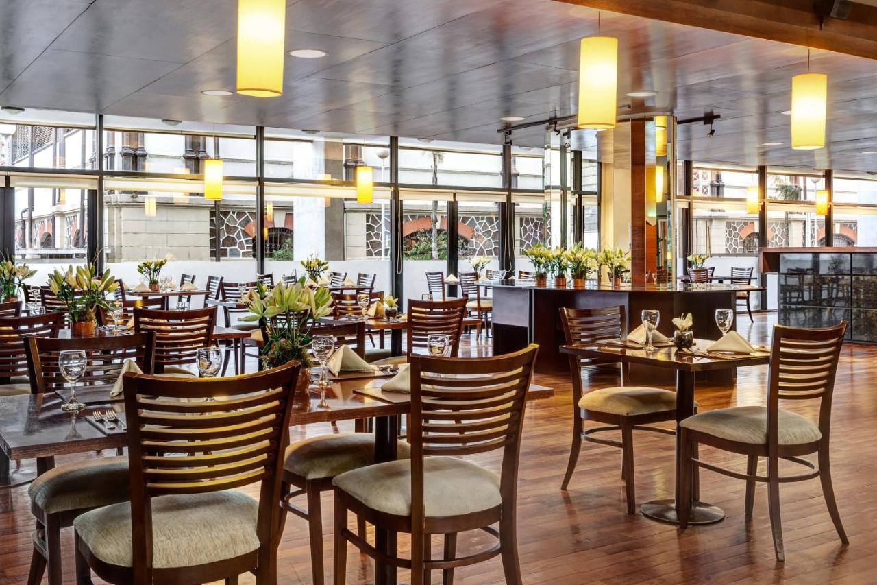 Four Points By Sheraton Montevideo Buitenkant foto